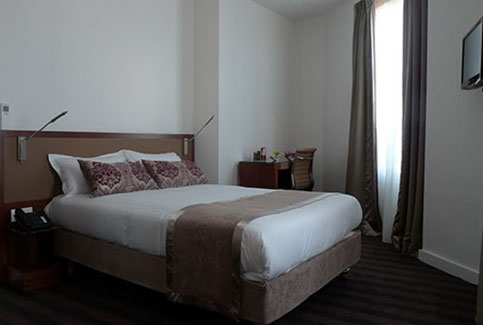 paris hotel montmartre