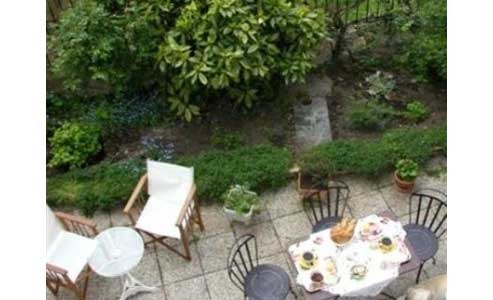 cheap paris hotels