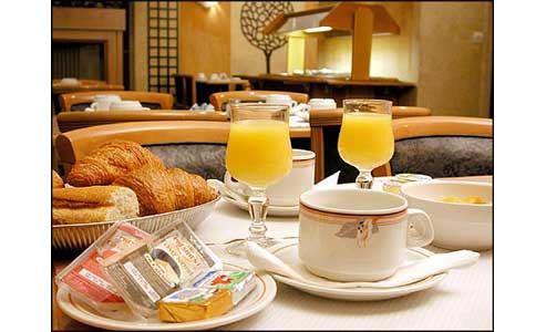 Trinite Plaza hotel breakfast